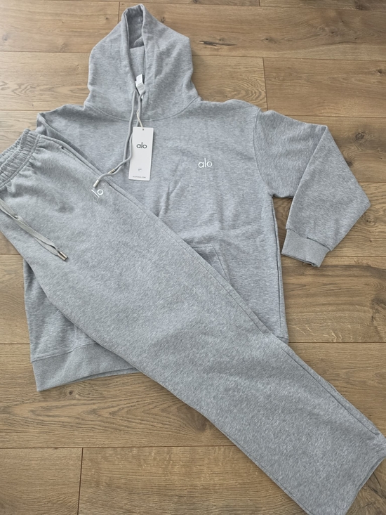 ALO Yoga Other - ALO Yoga Light Gray Hoodie & Jogger Set